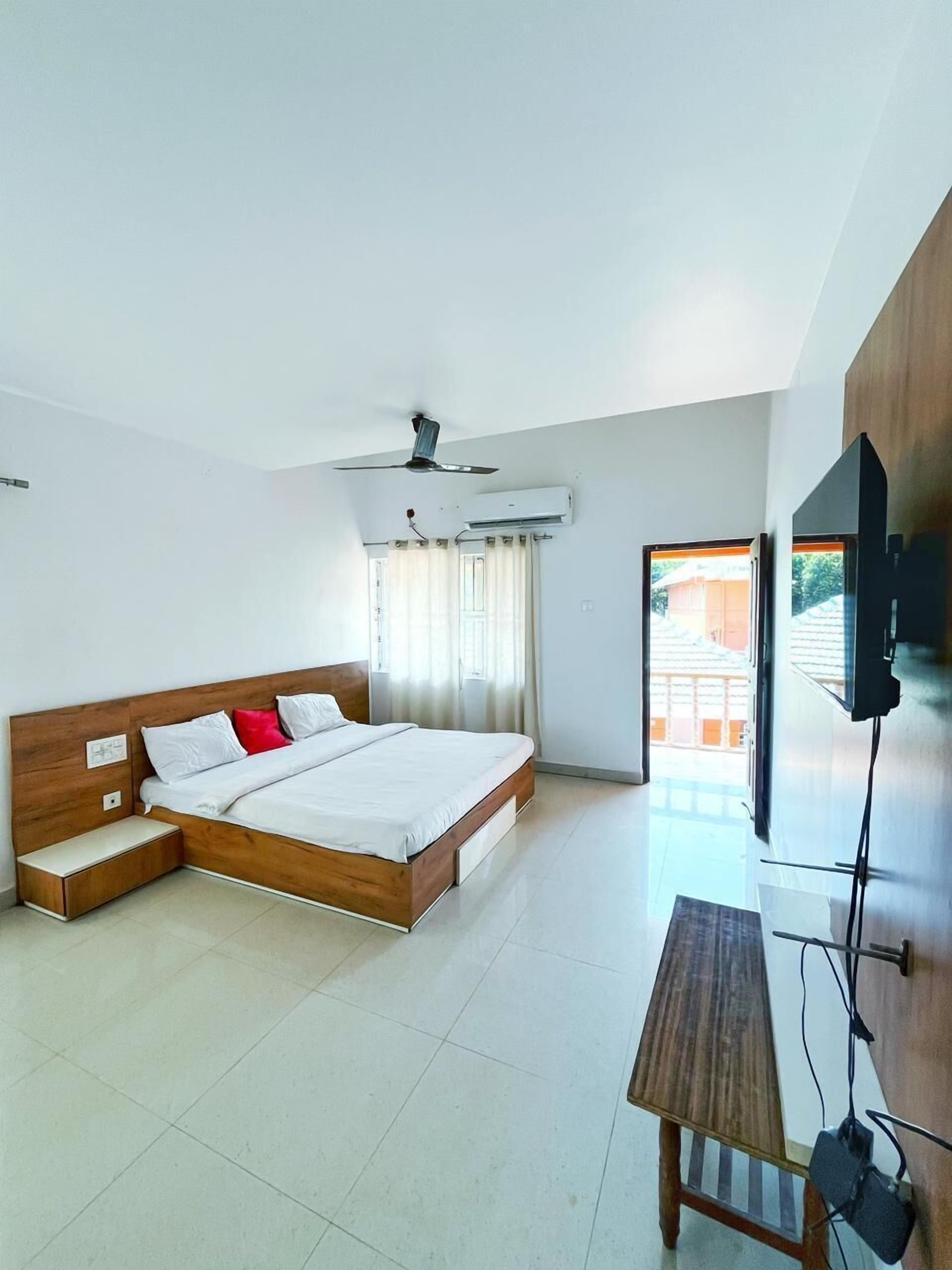 Meja, ruang kerja komputer riba, Wi-fi percuma 