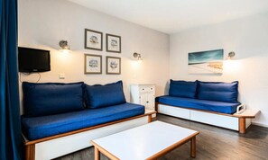 Living area - Apartment in Benodet With Heated Pool (Benodet)