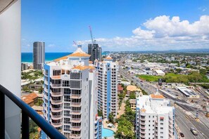 Property grounds - City & Hinterland Views – 1BR Retreat in Sierra Broadbeach (Gold Coast)
