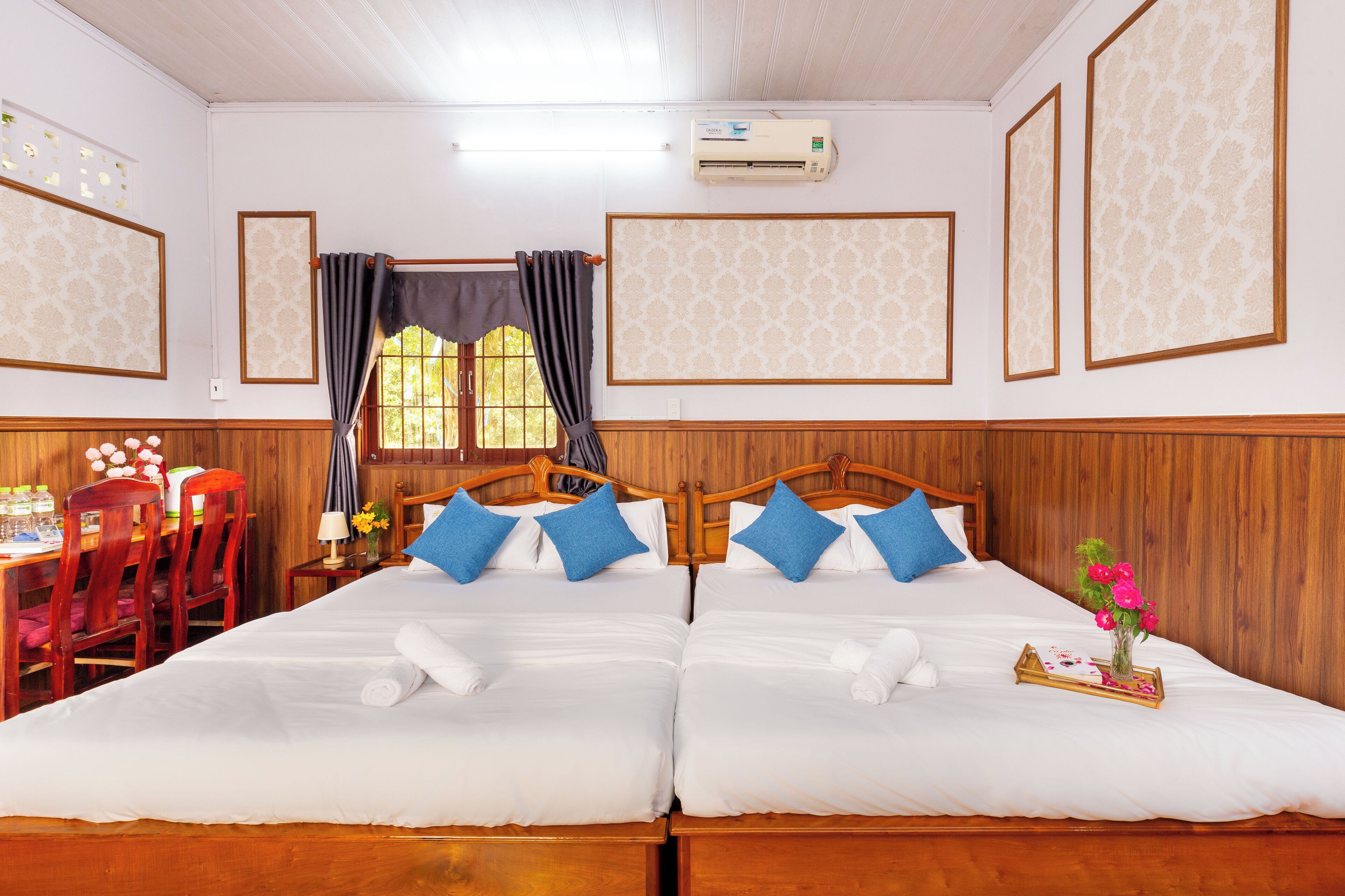 Familie-bungalow, balkong, hageutsikt | Oppholdsområde