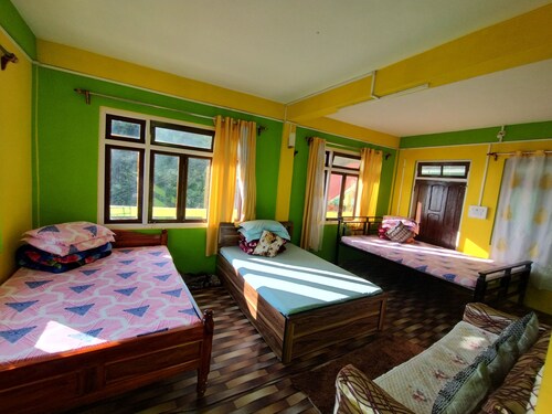 Nambang Homestay in Tinchuley ,Wonderful 4-bedroom cottage in Tinchulu