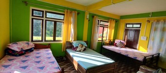 Nambang Homestay in Tinchuley ,Wonderful 4-bedroom cottage in Tinchulu