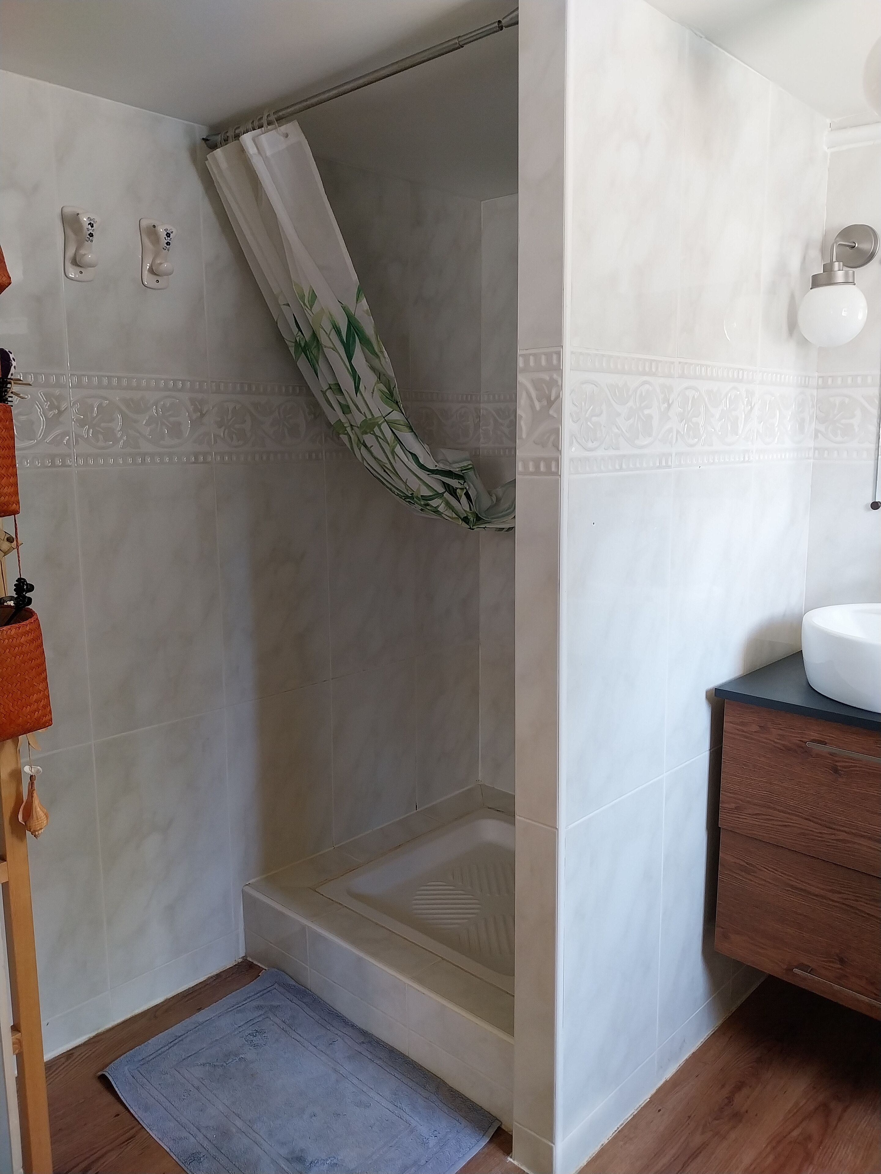 Toallas y papel de baño 