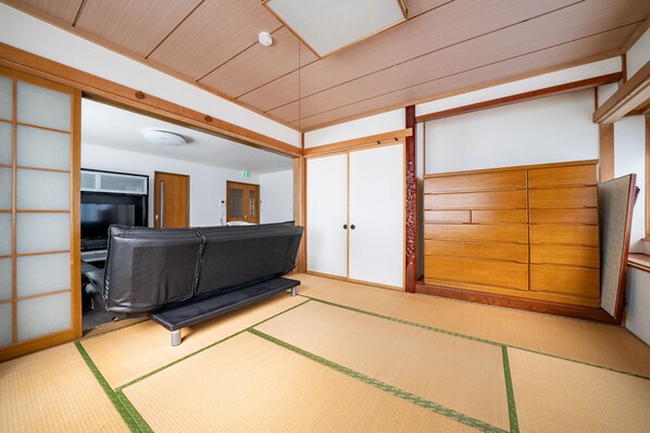 مكواة/لوح كي وواي فاي مجانًا