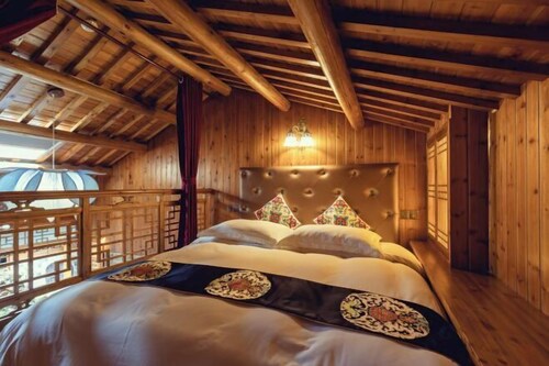 Hongcun Yixian County emblem Hostel