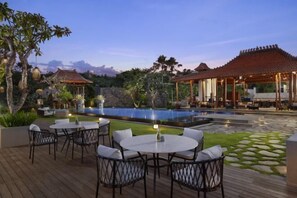 Outdoor pool - The Tulou Bali by Nakula (Bali)