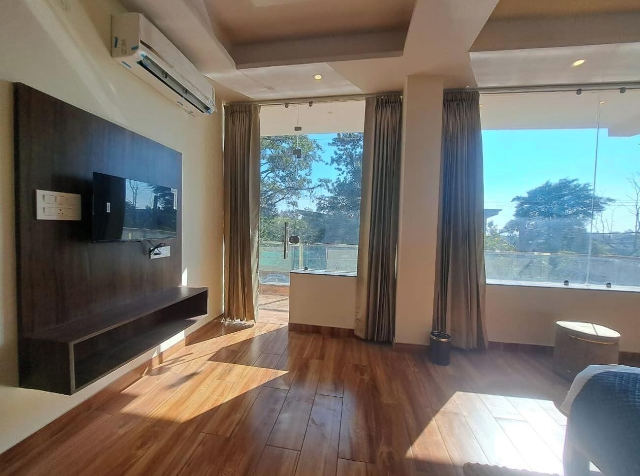 Basic-dobbeltværelse - balkon - bjergudsigt