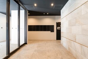 تفاصيل الفندق من الداخل