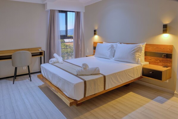 Comfort-Apartment, Stadtblick | Allergikerbettwaren, Tempur-Pedic-Betten, Zimmersafe