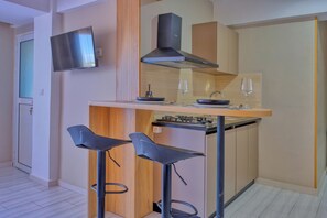 Standard-Studio, Stadtblick | Eigene Küche | Kühlschrank, Ofen, Herdplatte, Kochgeschirr/Geschirr/Besteck