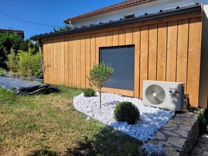 المنطقة المحيطة بالمنشأة