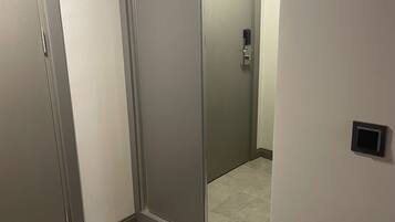 Economy-Doppelzimmer, Strandblick | Zimmersafe, schallisolierte Zimmer, kostenloses WLAN