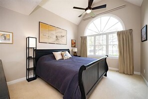 4 bedrooms, iron/ironing board, free WiFi, bed sheets