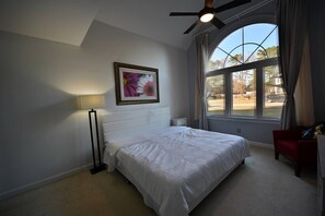 4 chambres, fer et planche à repasser, Wi-Fi gratuit, draps fournis