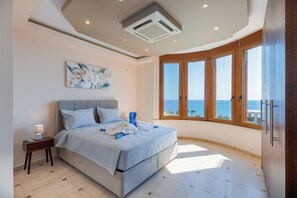 5 chambres, fer et planche à repasser, Wi-Fi gratuit, draps fournis