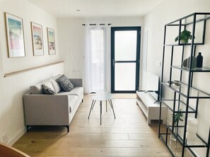 Smart TV - Le Wilson - Modern, comfortable duplex (Vannes)