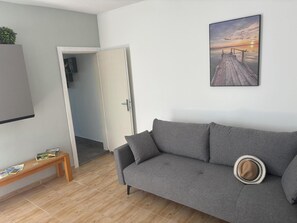 TV - Relax and wake up to sea views and Montenegrin charm (Mirišta)