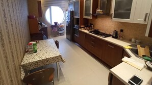 Apartment, City View | Dapur peribadi