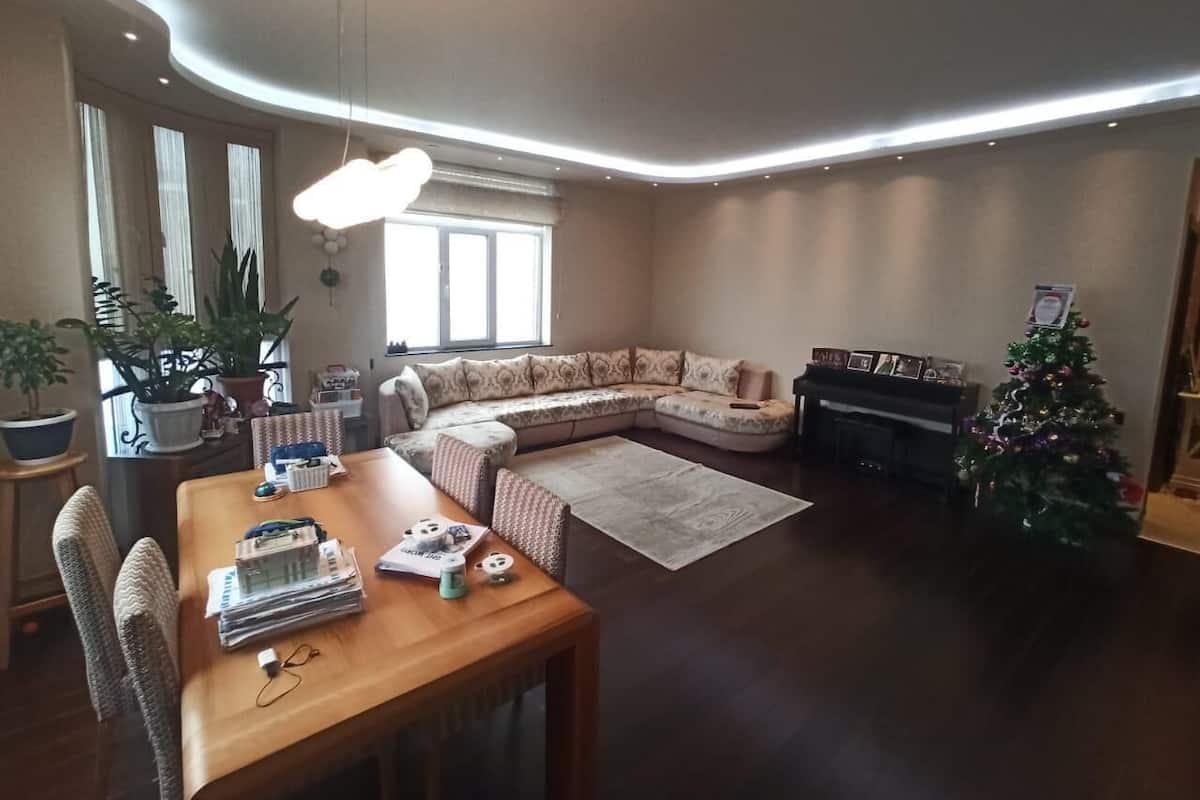 Apartment, Stadtblick | Wohnbereich