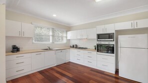 Microwave, oven, stovetop, dishwasher