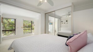 2 bedrooms, Internet, bed sheets