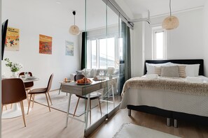 Living area - Topaasi - Nokia Arena by Come in (Tampere)