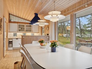 Dining - "Tjegge" - 500m from the sea by Interhome (Nexø)
