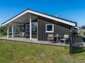 Outdoor dining - "Galin" - 210m to the fjord by Interhome (Storvorde)