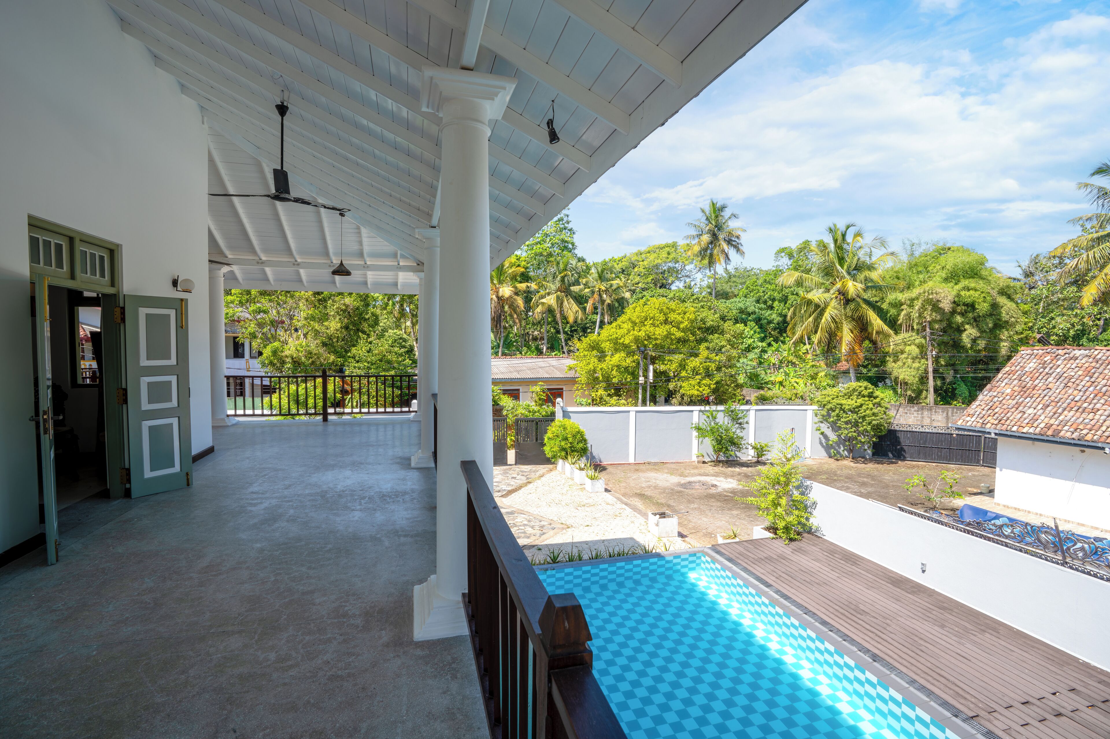 Superior Suite, Balcony, Pool View | Balcony