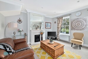 House (3 Bedrooms) | Interior - 3 Bed - The Boundary by Smart Welcomes (Plymouth)