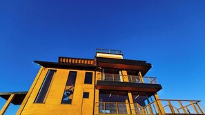 House, 2 Bedrooms, Accessible, Smoking | Bahagian luar