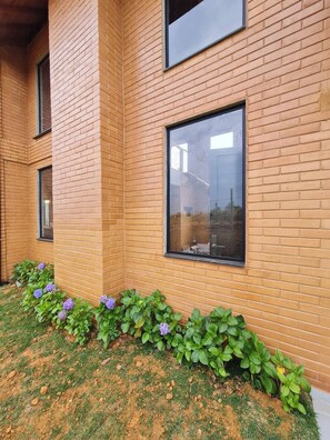 House, 2 Bedrooms, Accessible, Smoking | Exterior detail