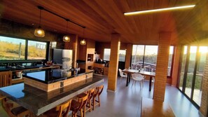 House, 2 Bedrooms, Accessible, Smoking | Dining room - Castelinho Ibitipoca (Lima Duarte)