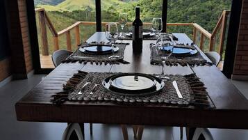 House, 2 Bedrooms, Accessible, Smoking | Dining room