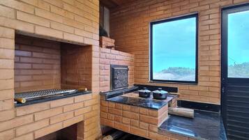 House, 2 Bedrooms, Accessible, Smoking | Interior