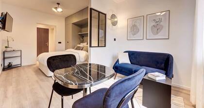 Chic studio near cathedral/train station