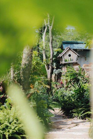 Property entrance - LeeHa Cottage Soc Sơn (Hanoi)