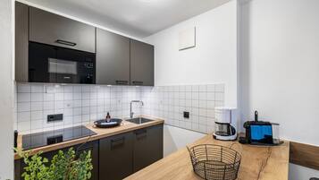 Refrigerador, microondas, parrilla de estufa y lavavajillas