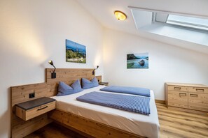 1 bedroom, WiFi - Apartment 'Fewo Brünnstein - Zimmer 50' with Mountain View, Shared Garden & Wi-Fi (Oberaudorf)