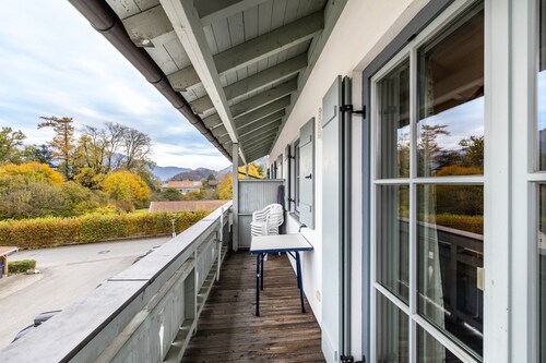 Apartment 'Fewo Brünnstein - Zimmer 50' mit Bergblick, Gemeinschaftsgarten & WLAN
