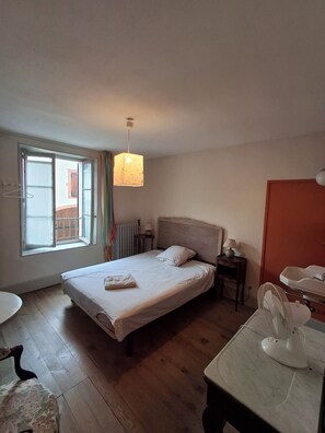 2 chambres, draps fournis