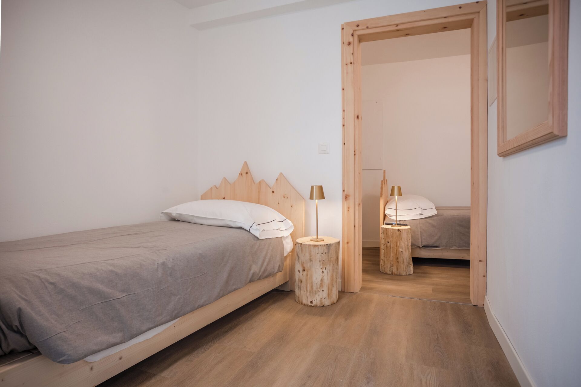 Twin Room, 2 Twin Beds | Down comforters, soundproofing, WiFi (free), bed sheets
