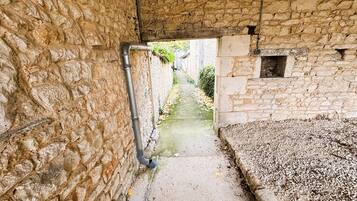 Enceinte de lâhĂ©bergement