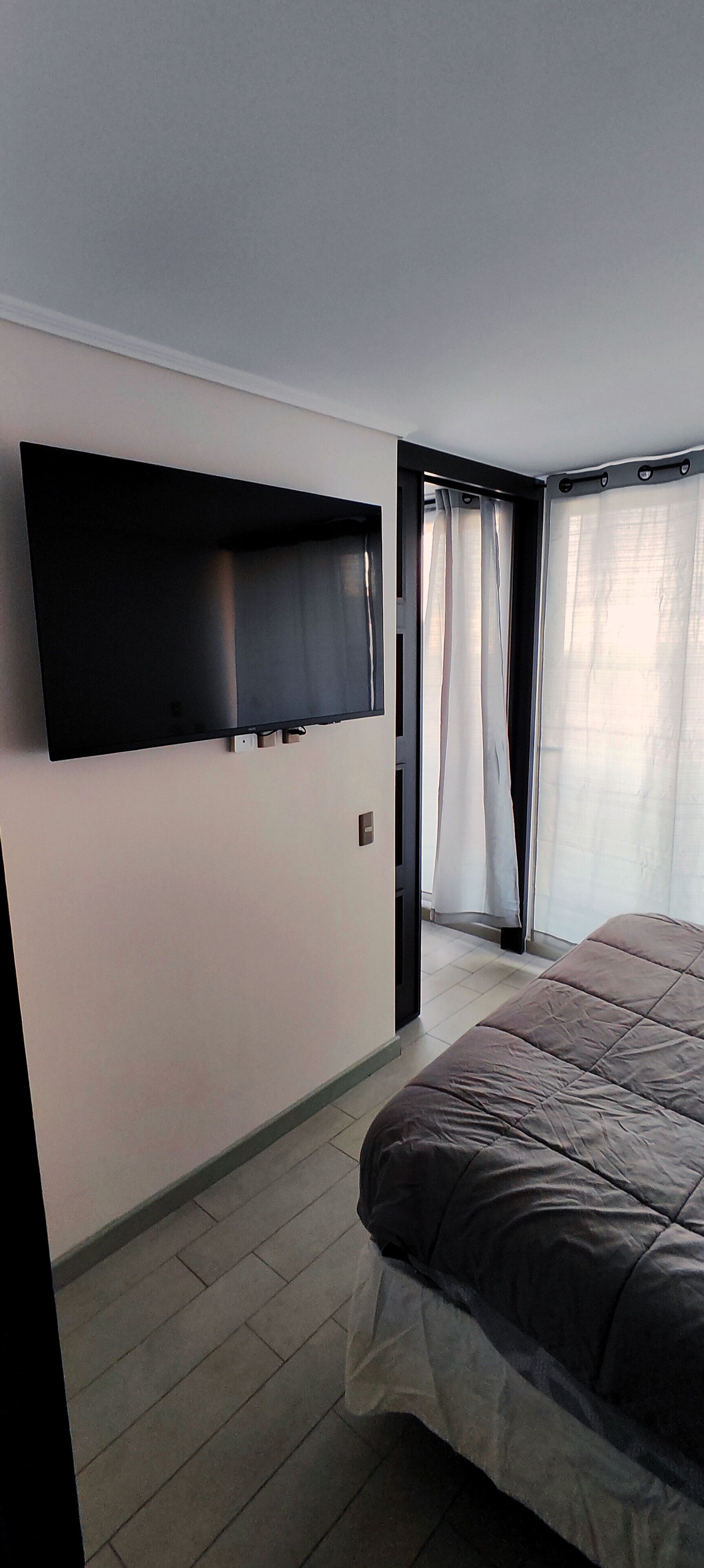 1 多间卧室、上网接入、床单