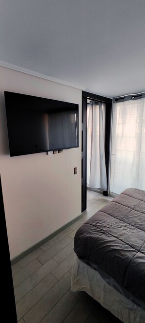 1 غرفة نوم وخدمة الإنترنت وملاءات أسرّة