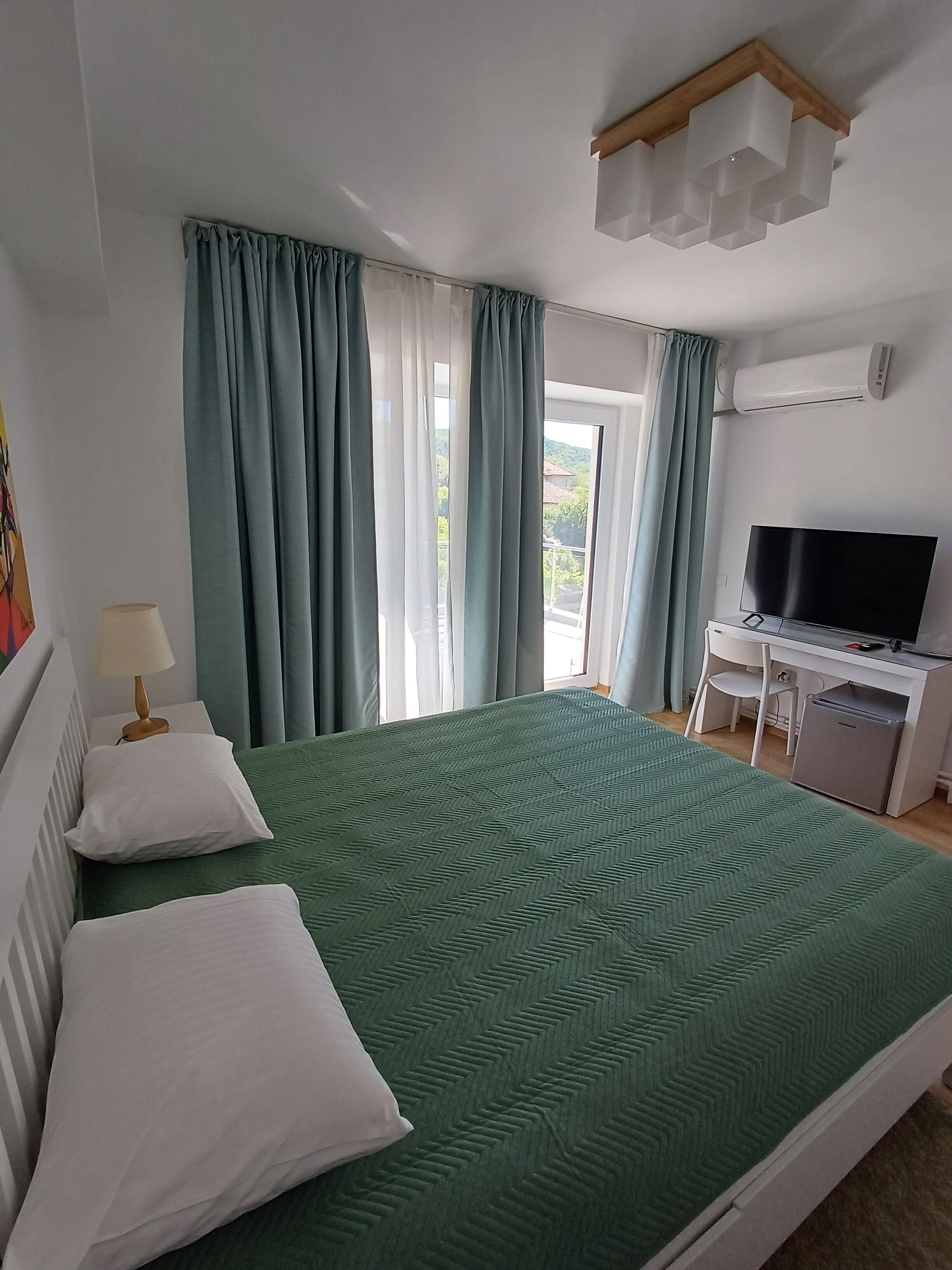 8 soverom, internettilgang og sengetøy