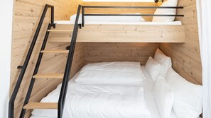 2 عدّة غرف نوم وسرير سفر وواي فاي مجانًا