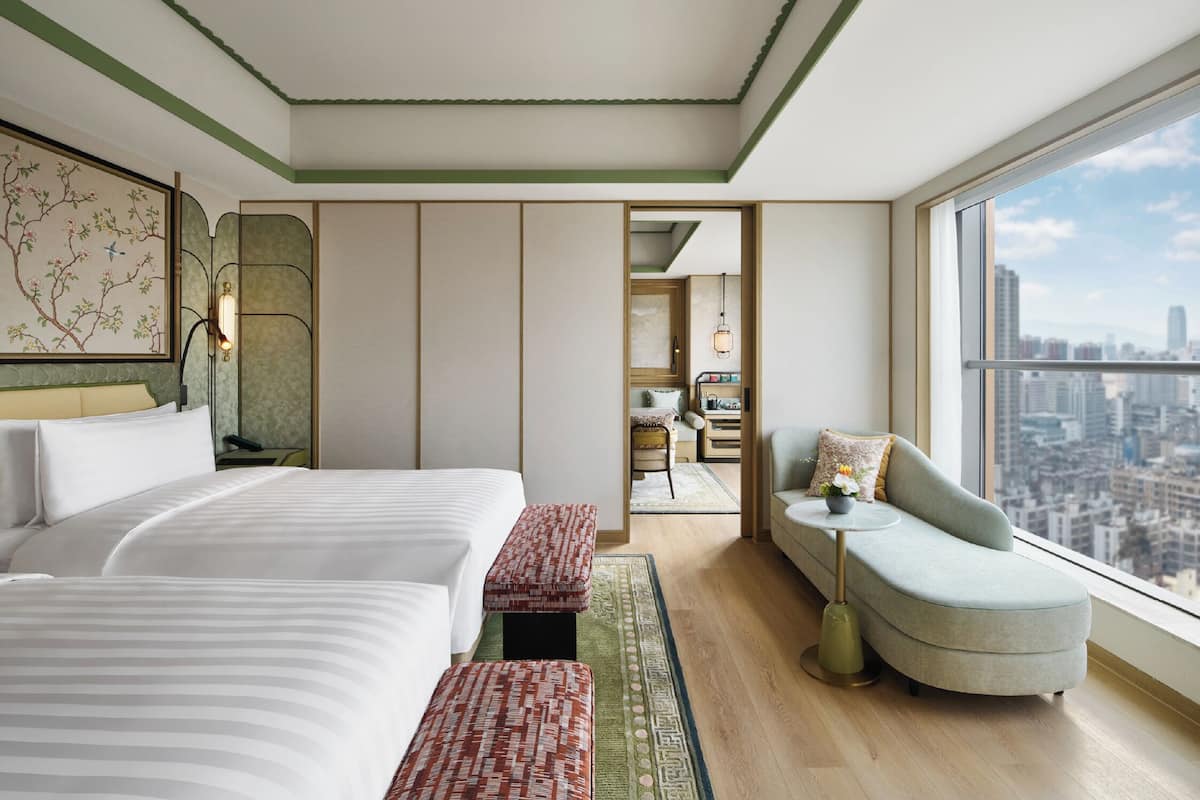 Horizon, Suite – premier, 2 enkeltsenger | Dundyner, minibar, safe på rommet og skrivebord