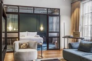 2 bedrooms, iron/ironing board, free WiFi, bed sheets - Refined Heritage Suite in the Heart of Auckland (Auckland)