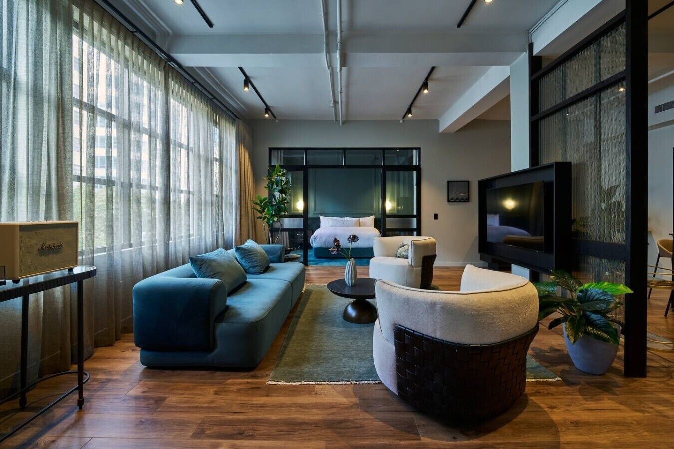Smart TV, stereo